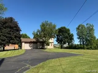 24001 Inkster Road, NewBoston, MI 48164