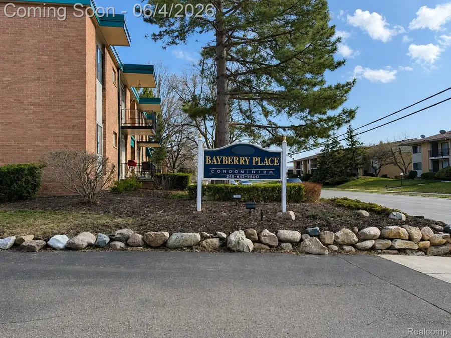 1880 Axtell Drive #2, Troy, MI 48084 - #2