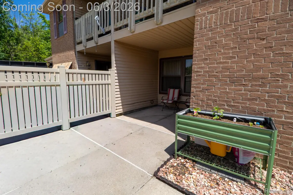 61200 Greenwood Drive, South Lyon, MI 48178 - #1