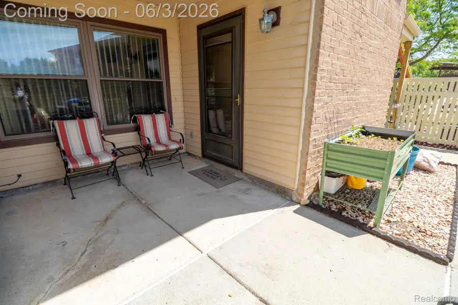 61200 Greenwood Drive, South Lyon, MI 48178 - #3