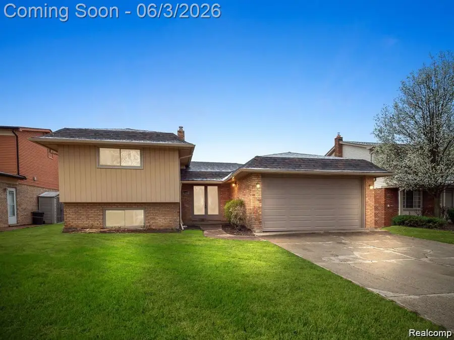 4288 Lin Drive, Sterling Heights, MI 48310 - #3
