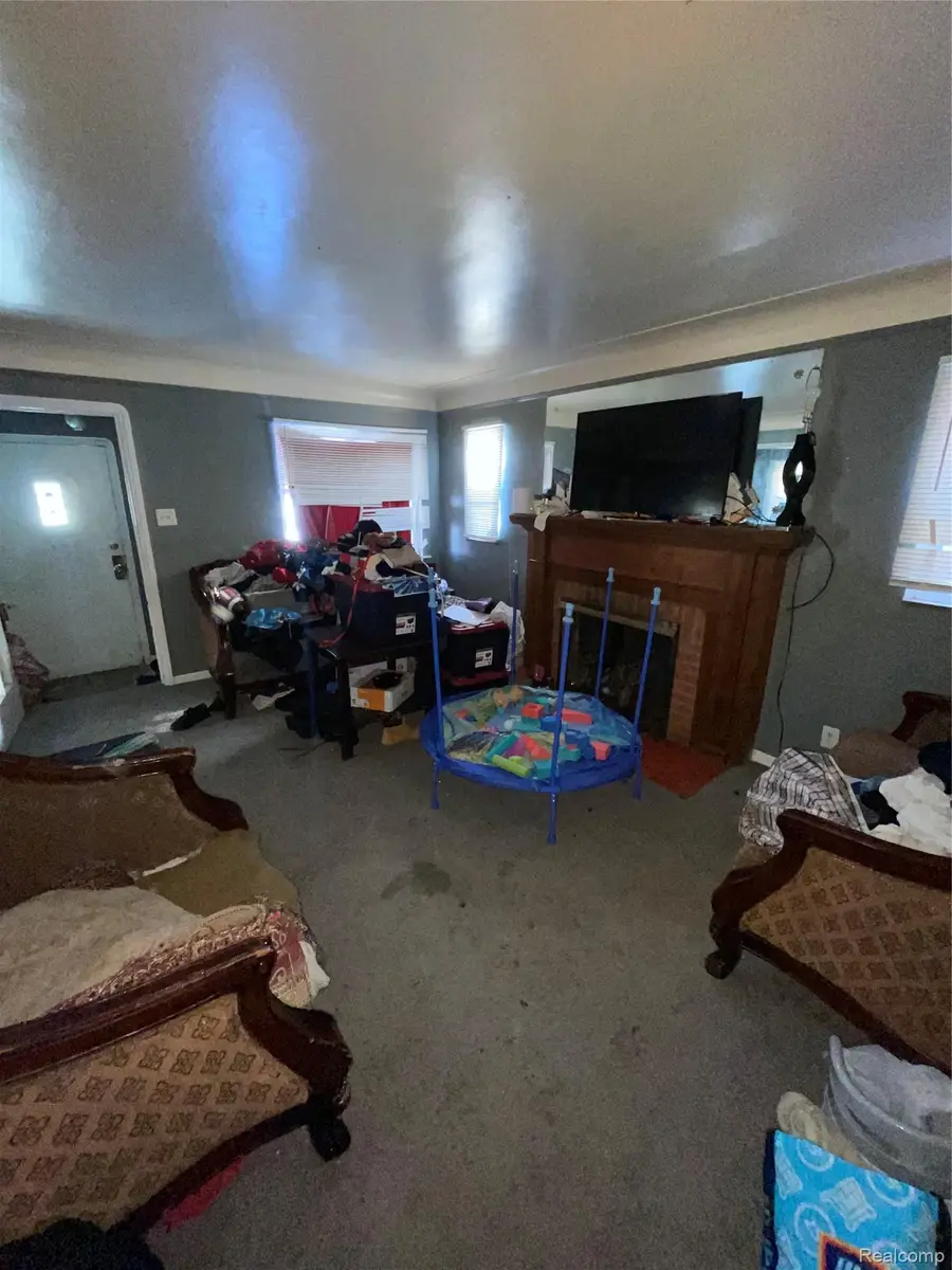 10521 Mckinney Street, Detroit, MI 48224 - #2