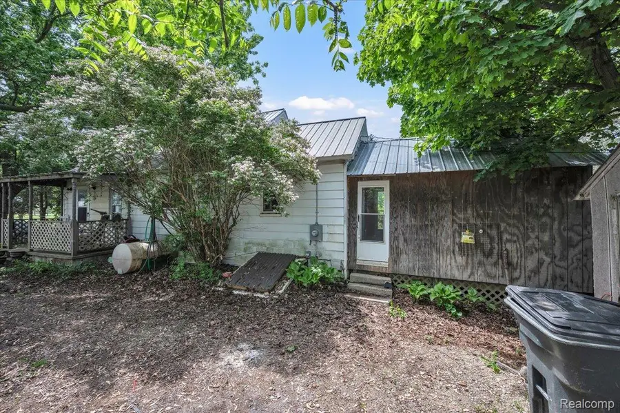 2200 W Oregon Street, Lapeer, MI 48446 - #2