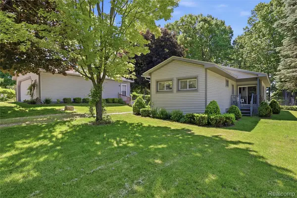 3700 Sylvester Drive, Dryden, MI 48428