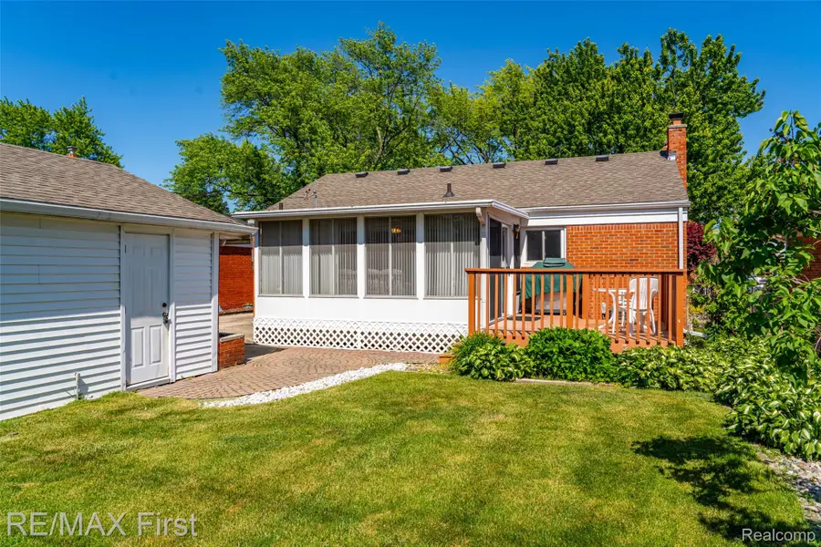24815 Beck Avenue, Eastpointe, MI 48021 - #2