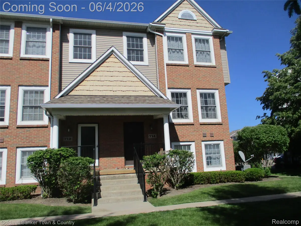 714 Eagle Drive, Fenton, MI 48430 - #1