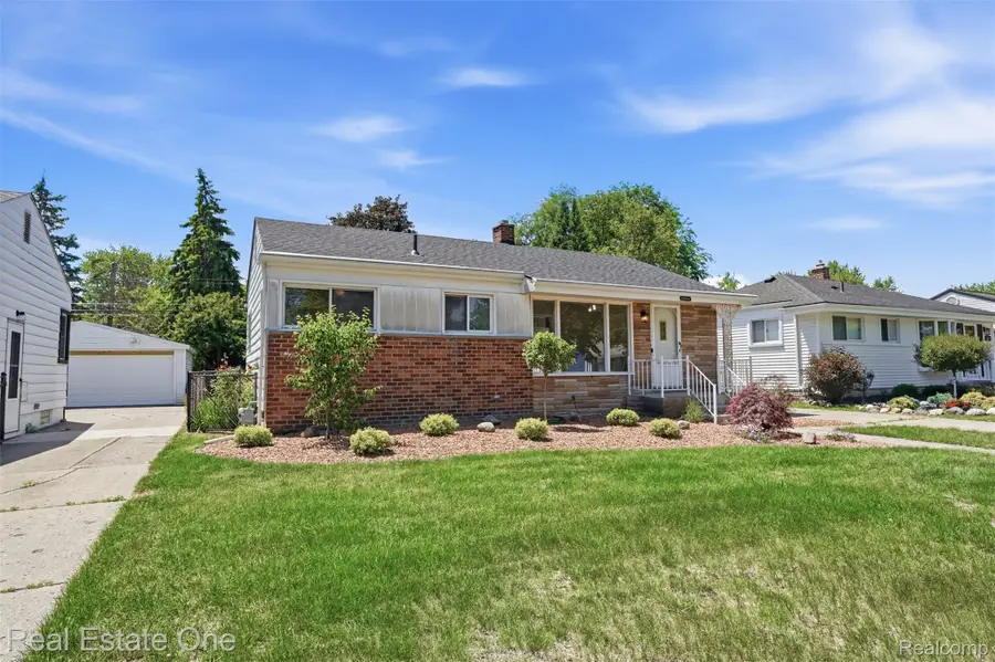 33441 Alta Street, Garden City, MI 48135 - #2