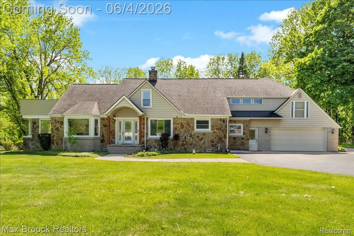 43747 Woodward Avenue, Bloomfield, MI 48302 - #1