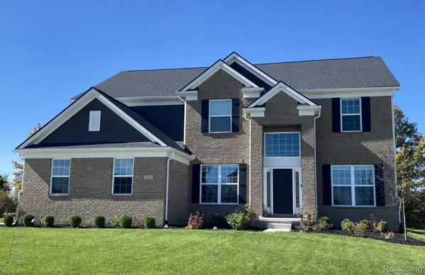 22225 Hilda Lane, SouthLyon, MI 48178