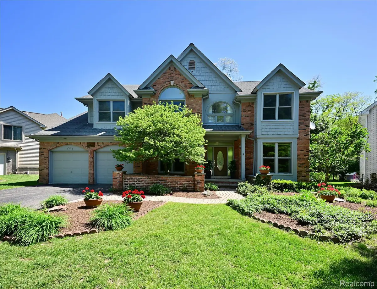 2749 Nicole Court, West Bloomfield, MI 48324 - #1
