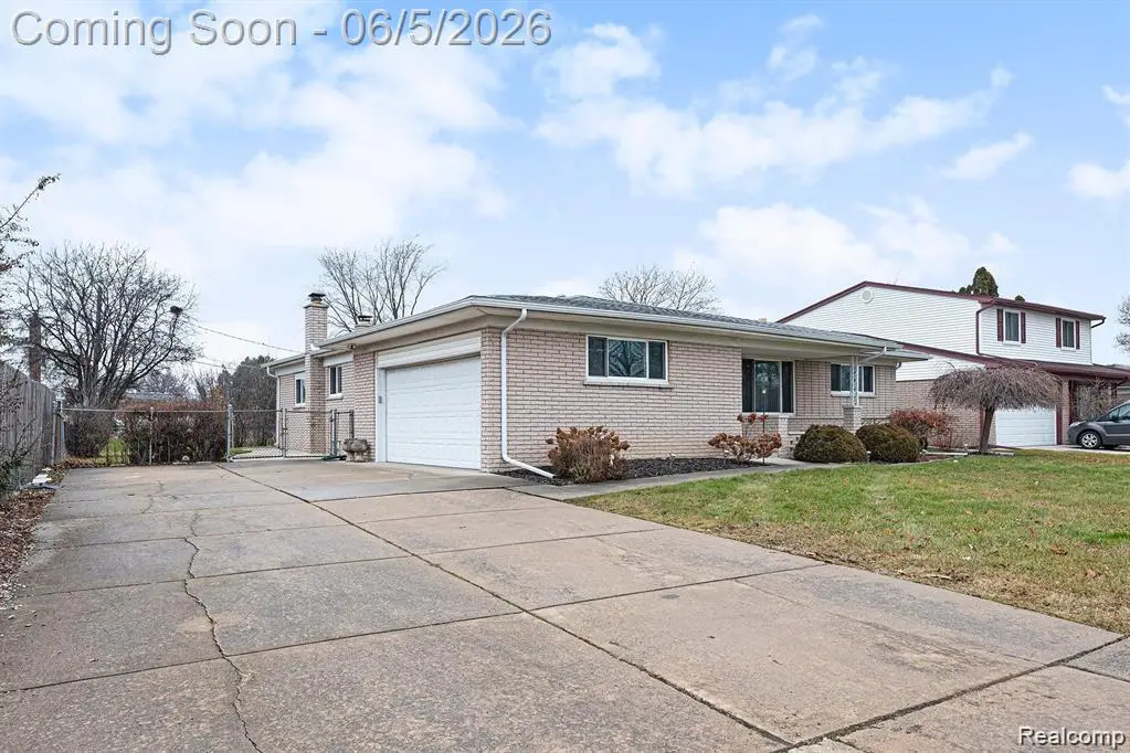 3461 Lancaster Drive, Sterling Heights, MI 48310 - #1