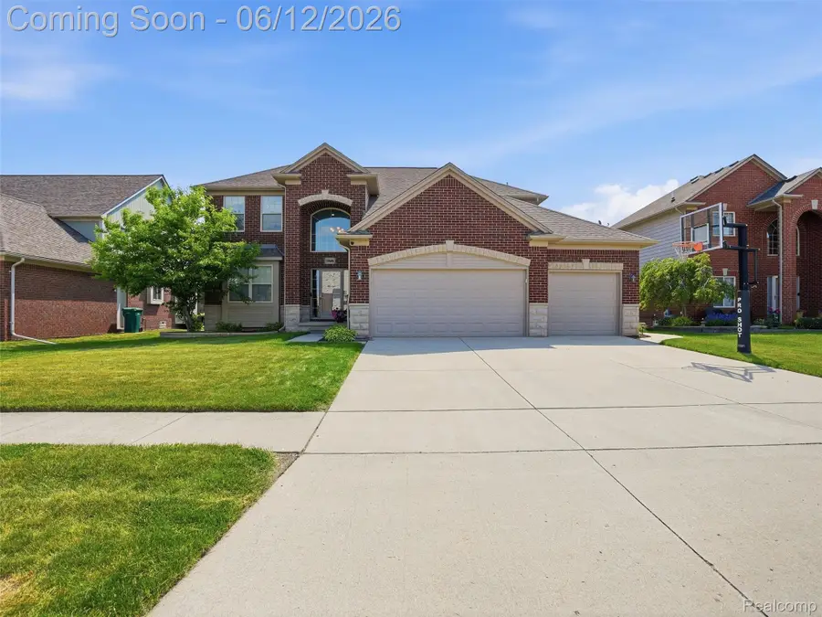 50606 Bredenbury Drive, Macomb, MI 48044 - #2