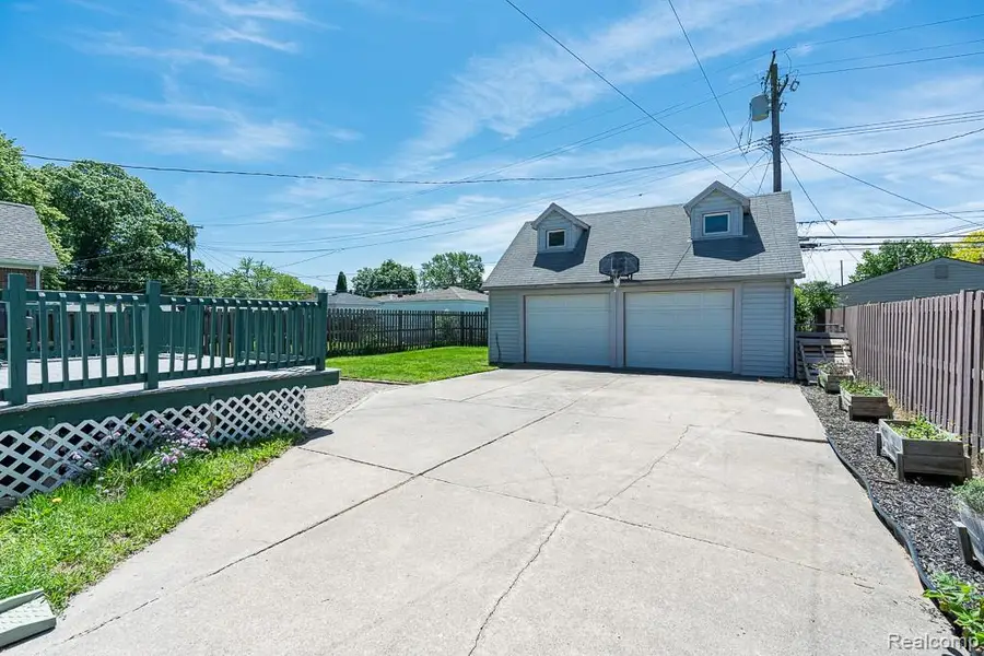 22612 Arcadia Street, Saint Clair Shores, MI 48082 - #2