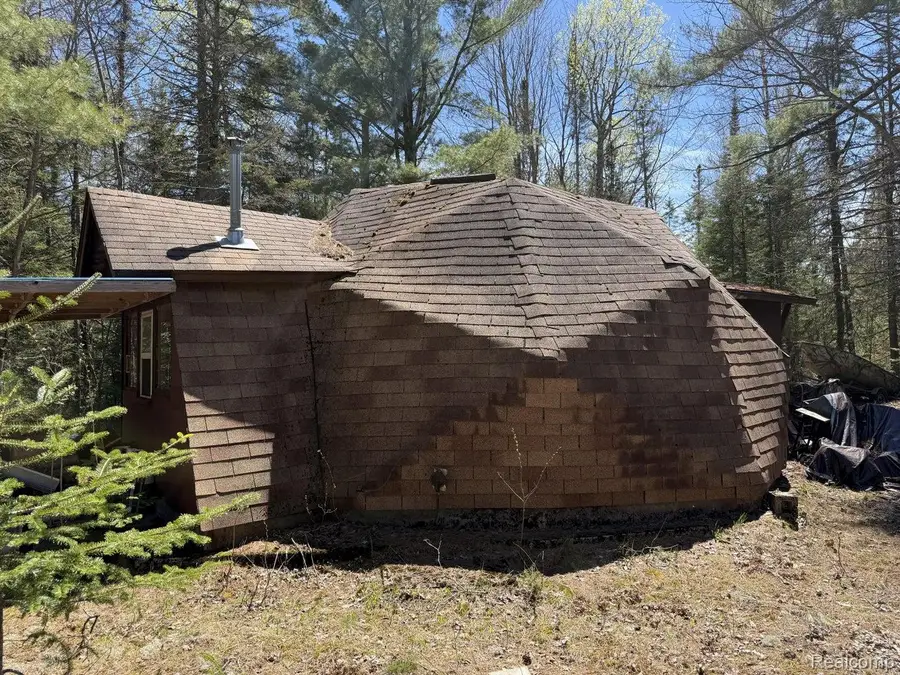 9718 W Black River Road, Naubinway, MI 49762 - #2