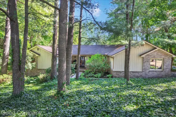 5504 Starwood Drive, CommerceTwp, MI 48382