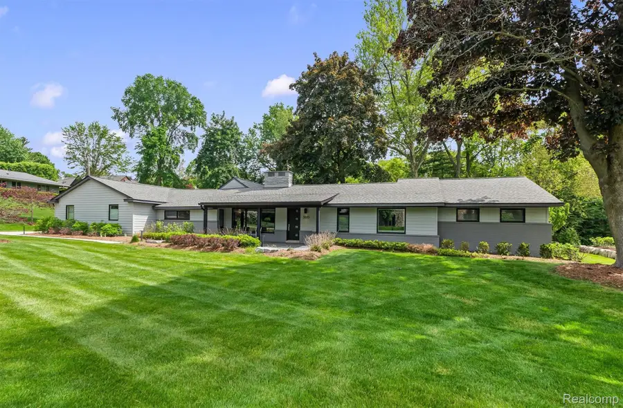 3885 Oakland Drive, Bloomfield, MI 48301 - #2