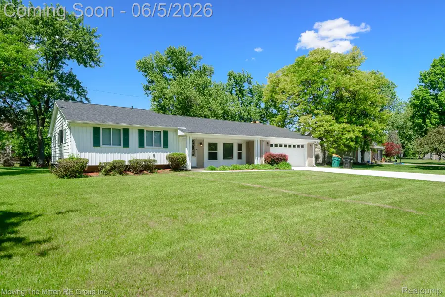 23735 W Newell Circle, Farmington Hills, MI 48336 - #2