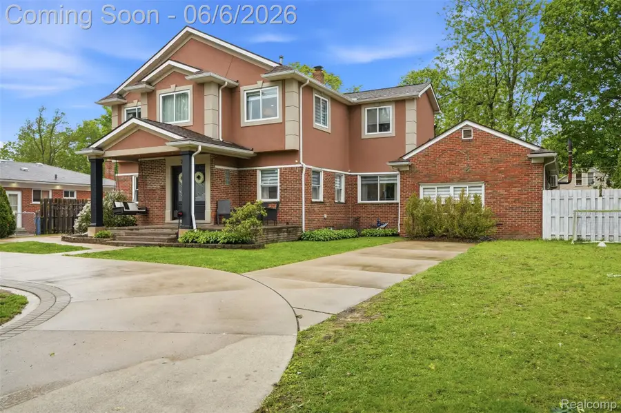 7723 Hazelton Street, Dearborn Heights, MI 48127 - #3