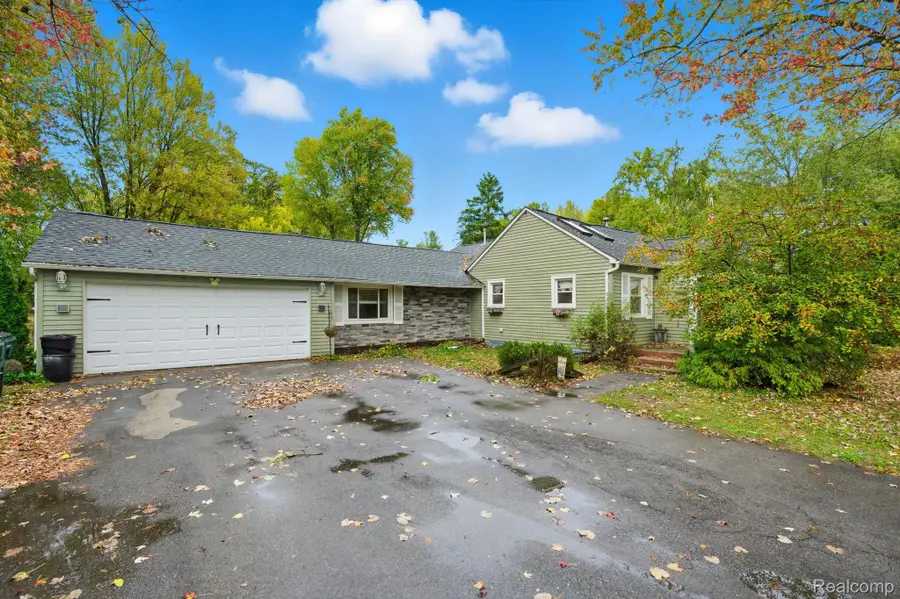 8749 Pacton Drive, Shelby, MI 48317 - #3
