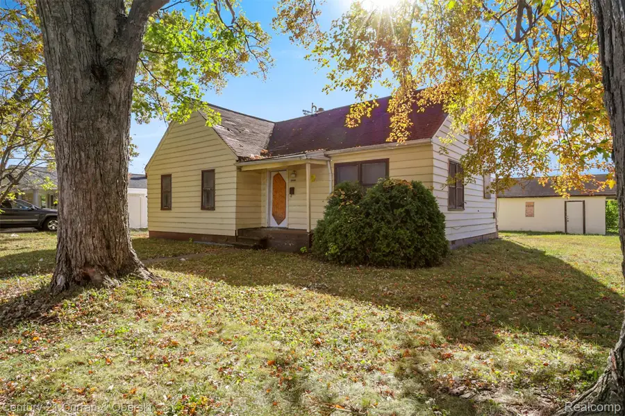 24541 Hass Street, Dearborn Heights, MI 48127 - #3