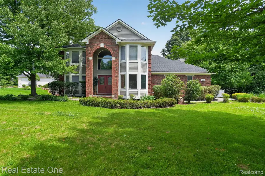 9610 Forest Ridge Drive, Clarkston, MI 48348 - #2
