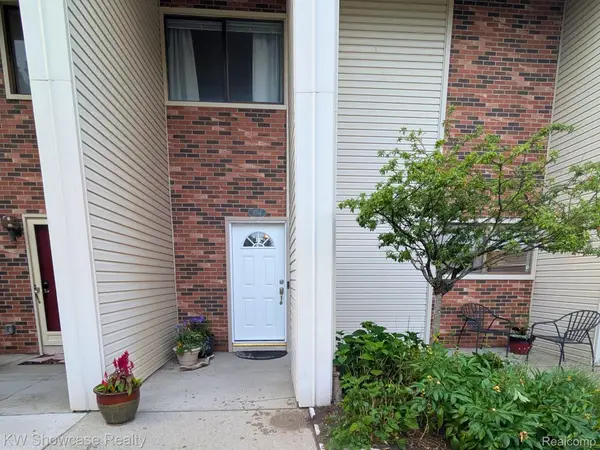 6164 Palomino Court #4, WestBloomfield, MI 48322