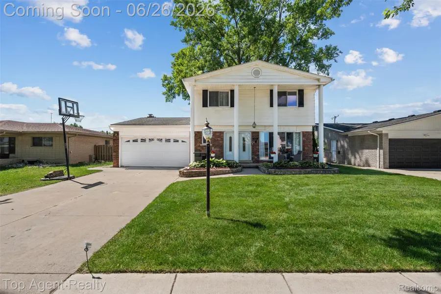 11134 Fairway Drive, Sterling Heights, MI 48312 - #2