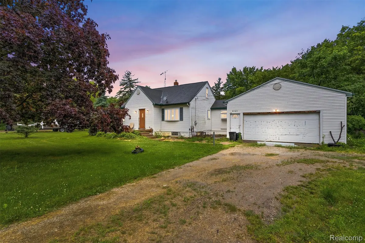 5121 Lippincott Boulevard, Burton, MI 48519 - #1