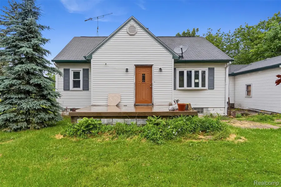 5121 Lippincott Boulevard, Burton, MI 48519 - #3