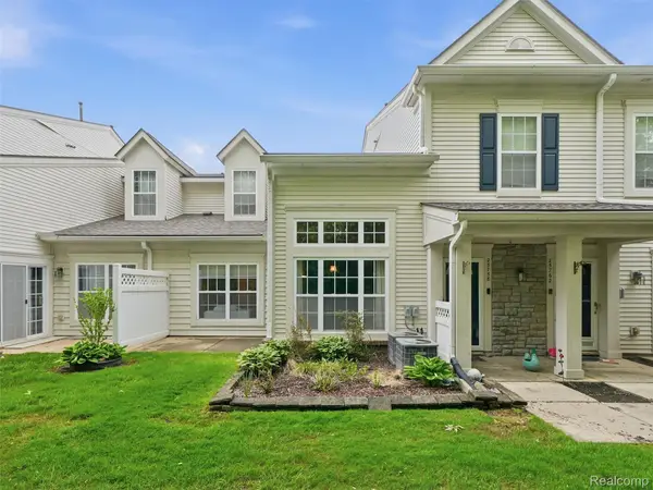 25758 S Maritime Circle S, HarrisonTownship, MI 48045