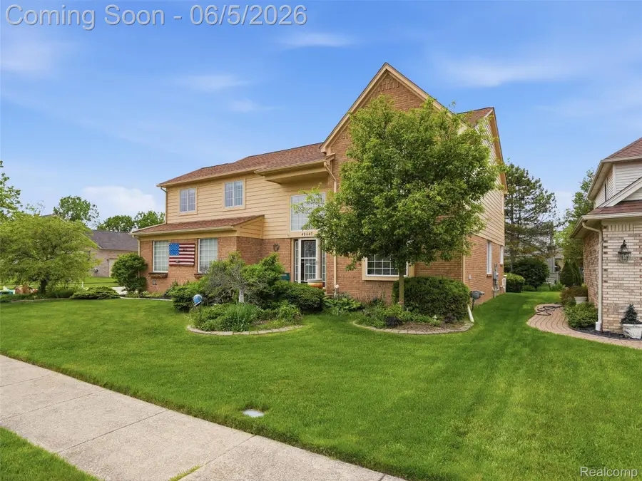 42447 Sheridan Drive, Clinton, MI 48038 - #2