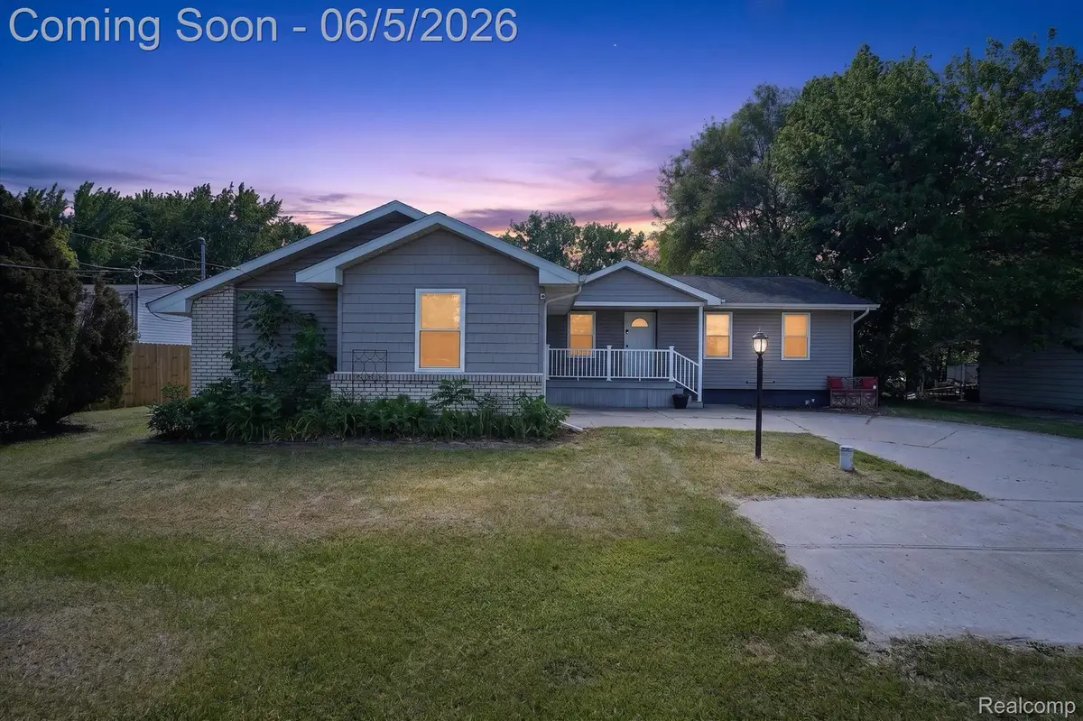 14232 North Road, Fenton, MI 48430 - #1
