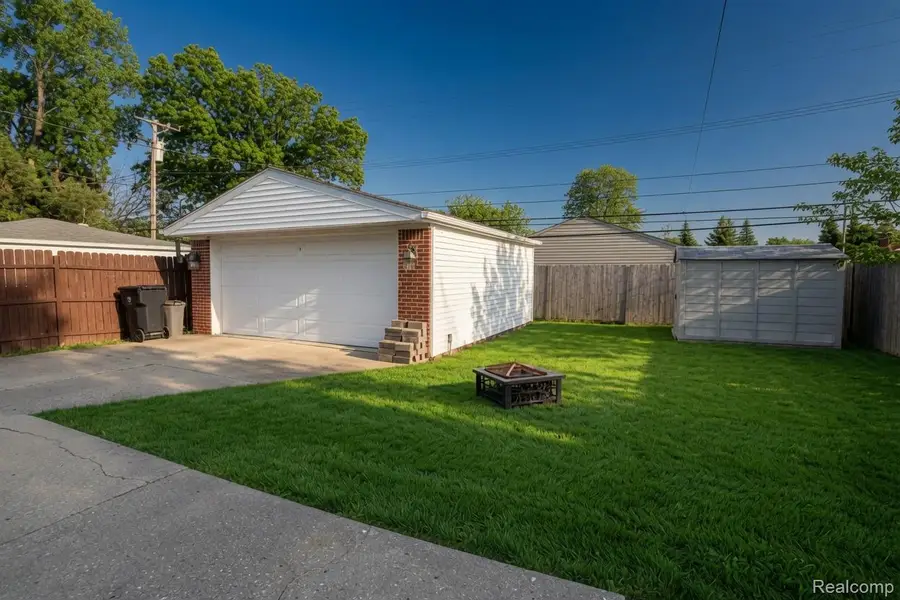 18584 Blue Island Court, Roseville, MI 48066 - #3