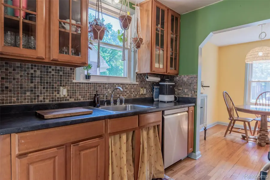 23110 Forest Street, Oak Park, MI 48237 - #2