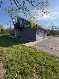 3700 Green Lake Road W, West Bloomfield, MI 48324 - #2