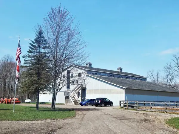 4441 Mack Road, Howell, MI 48855