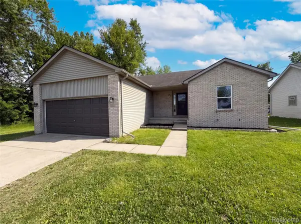 42724 N Walnut Street, ClintonTownship, MI 48036