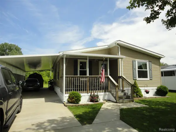 463 Edinborough Street, Temperance, MI 48182