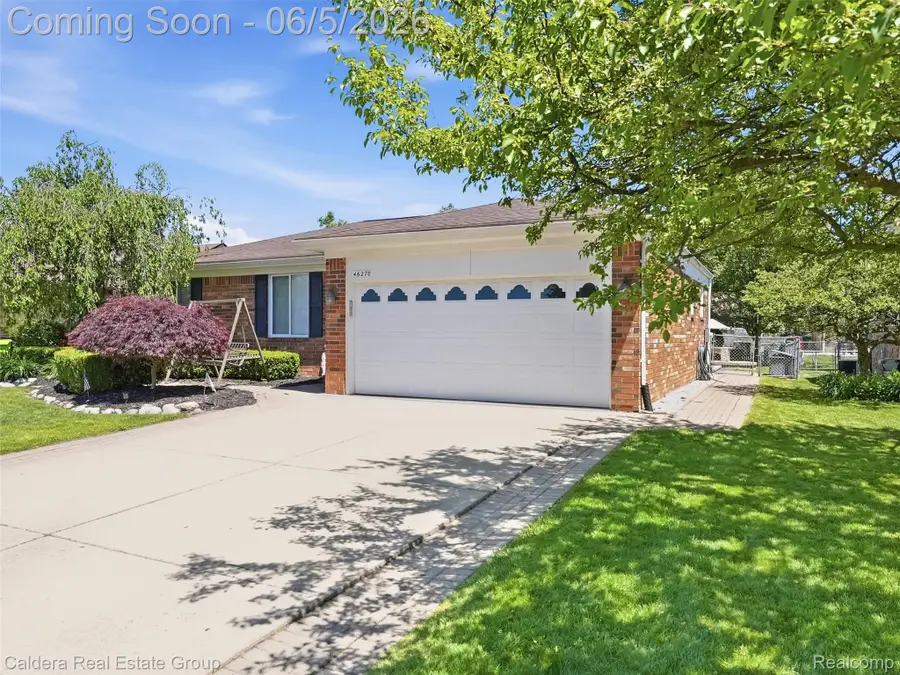 46270 Hollowoode Lane, Macomb, MI 48044 - #3