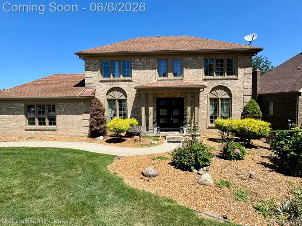 39376 Heatherbrook Drive, FarmingtonHills, MI 48331