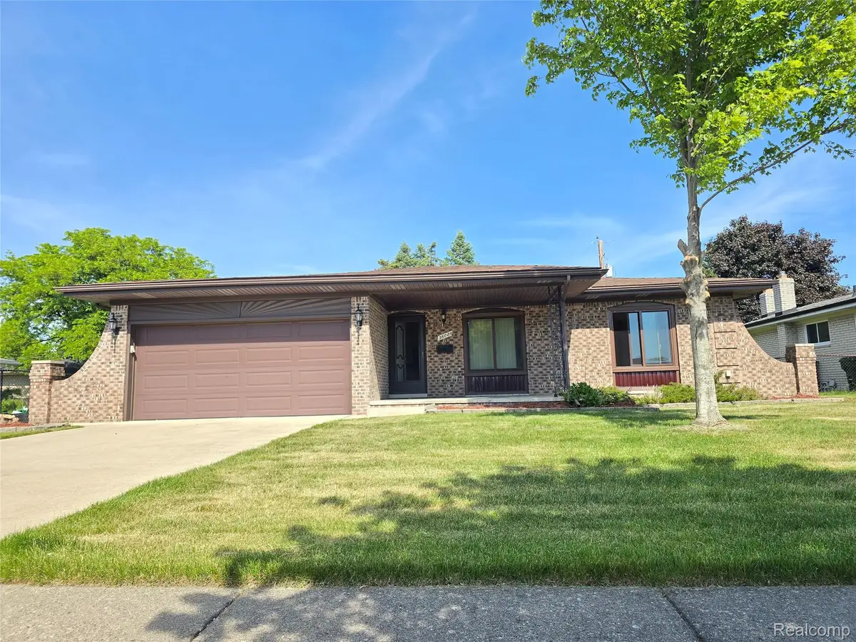 36086 English Drive, Sterling Heights, MI 48310 - #1