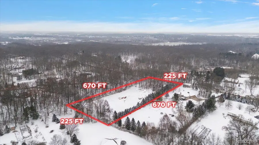 700 W Maple Road, Milford, MI 48381 - #3