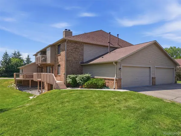7058 Elmhurst #1, WestBloomfield, MI 48322
