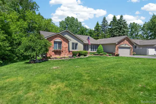 8694 Brazos Court, WhiteLake, MI 48386