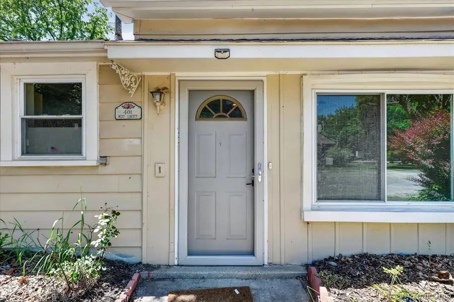 401 W Liberty Street, South Lyon, MI 48178 - #2