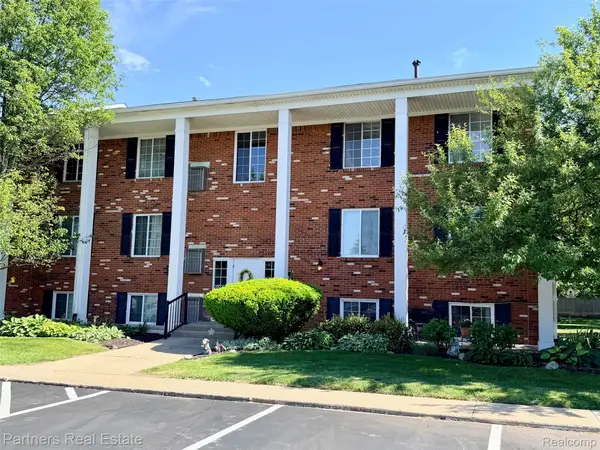 507 W Highland Road #11, Howell, MI 48843