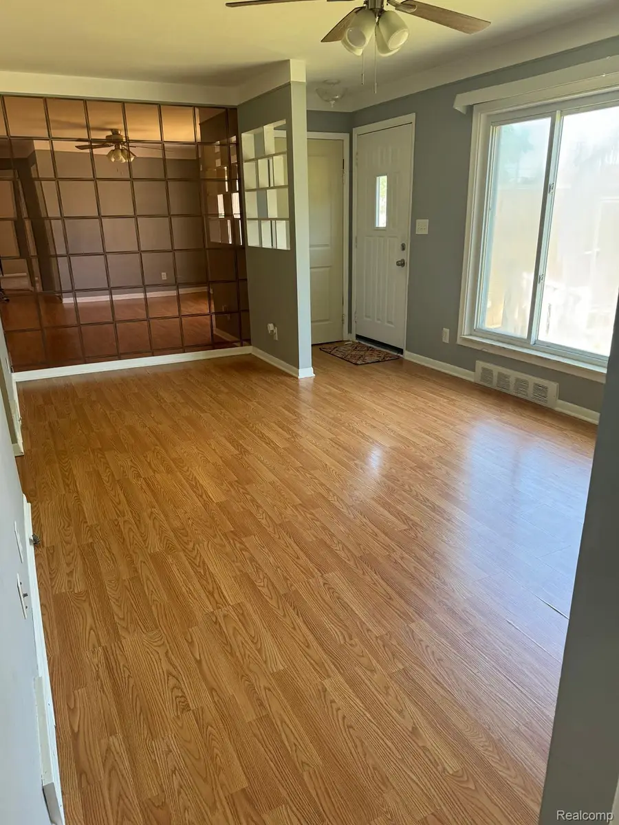 28741 Kathryn Street, Garden City, MI 48135 - #3