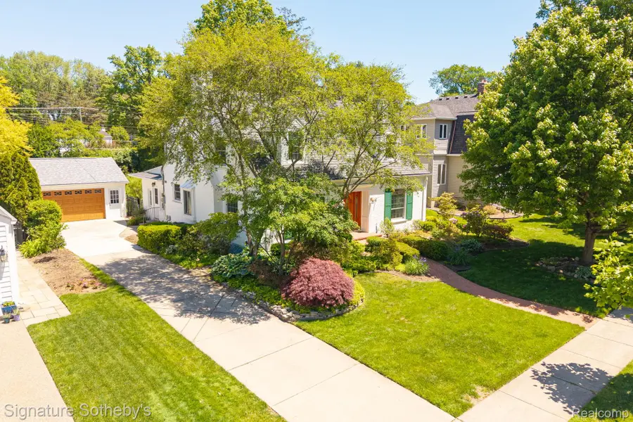 274 Hillcrest Avenue, Grosse Pointe Farms, MI 48236 - #2