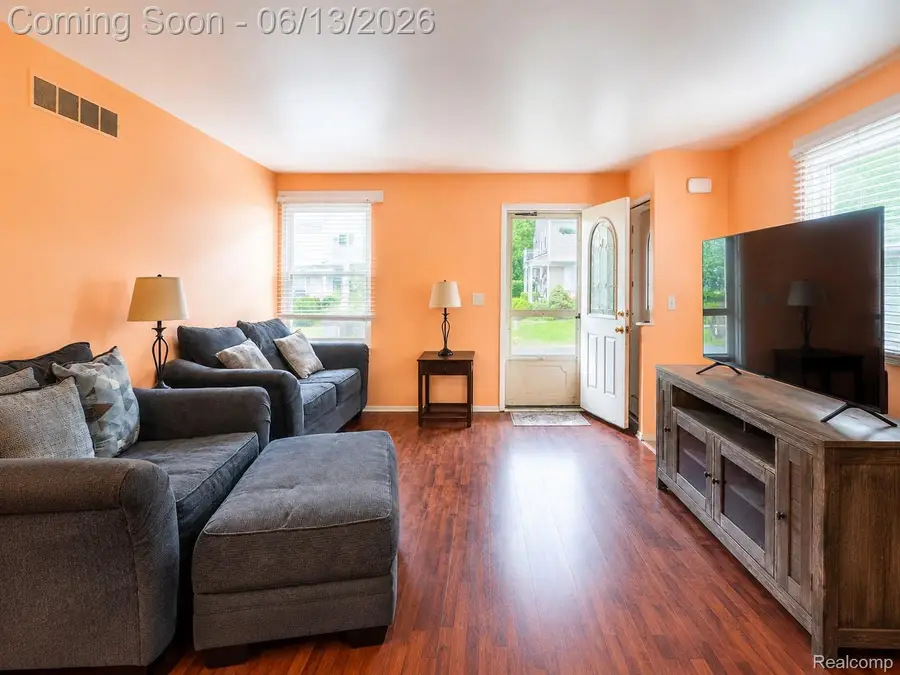 1442 Mariner Drive, Walled Lake, MI 48390 - #2