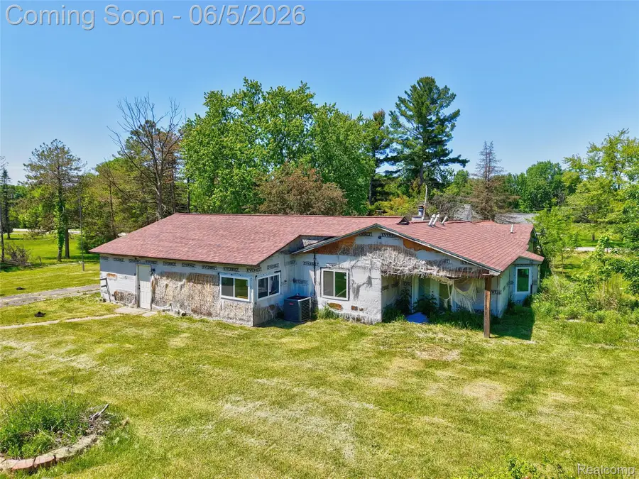 6343 Humphrey Avenue, Flushing, MI 48433 - #2